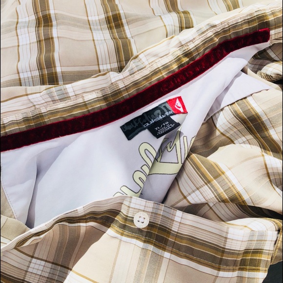 Plaid Quicksilver short sleeve button down shirt - Picture 5 of 5